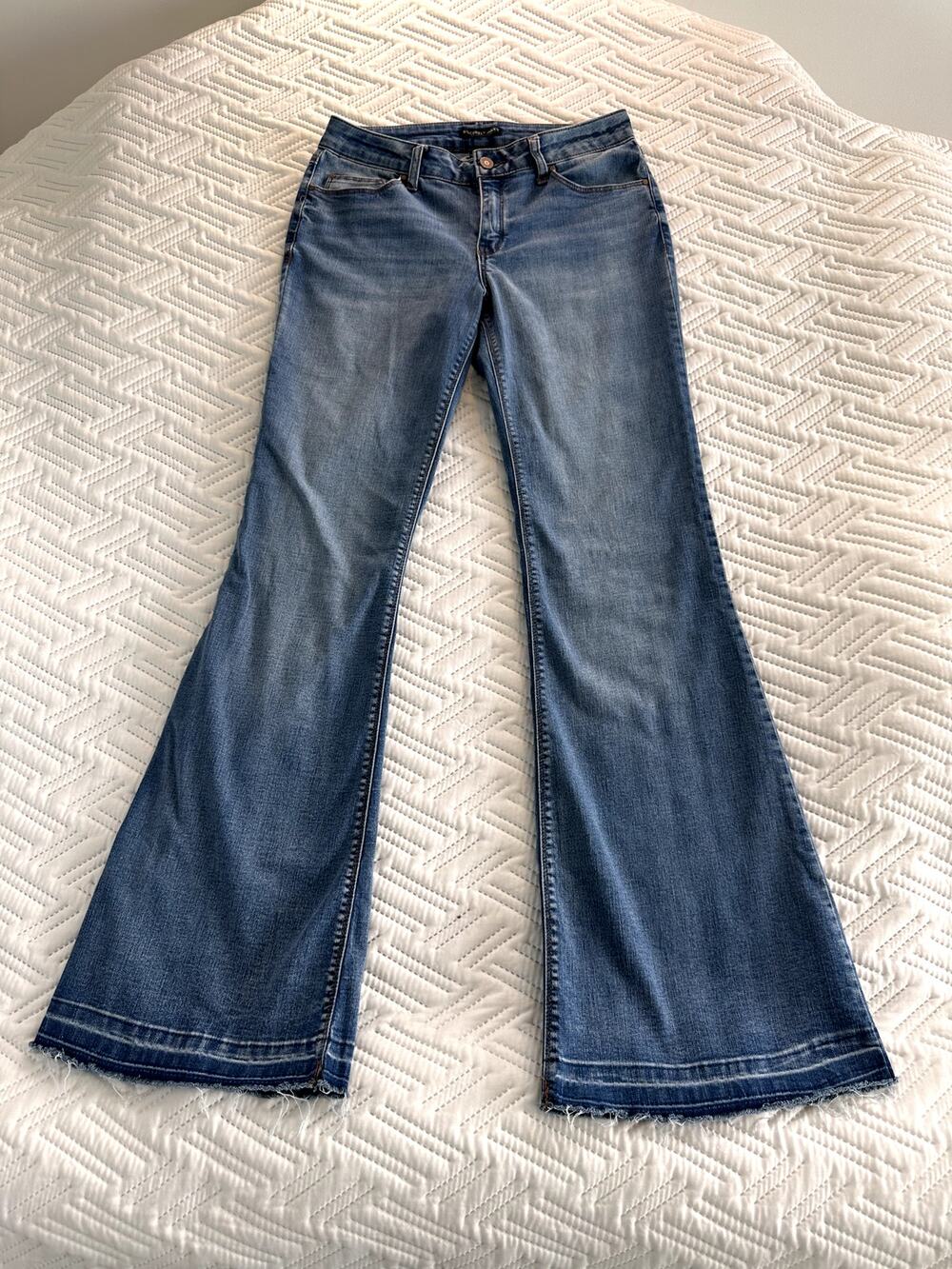 Sincerely Jules Wide Leg Jeans Women's Size 9/29 Stretch Denim Raw Hem Boho Chic